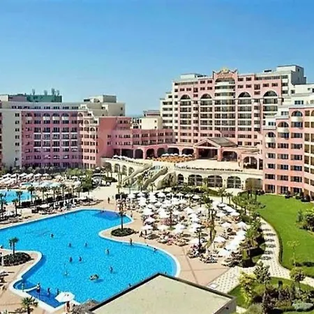 Private In The Best - Family - Beachfront Apartment Sunny Beach