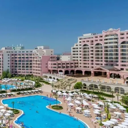 Апартамент Private In The Best - Family - Beachfront